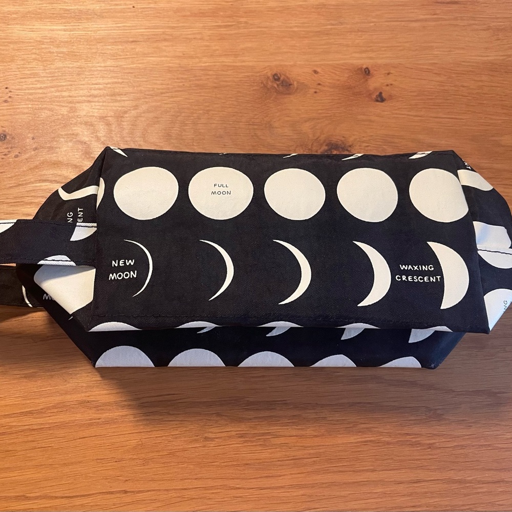 BAGGU Moon Phase Dop Kit Cosmetic Bag